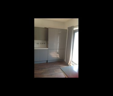 1 Bed Flat, Dignam, NW2 - Photo 6