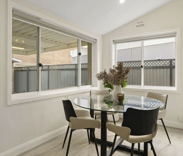 Bayside Charm With Modern Style - Photo 5
