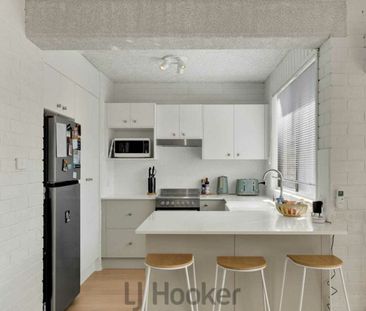 Convenient and Low Maintenance Living - Photo 2