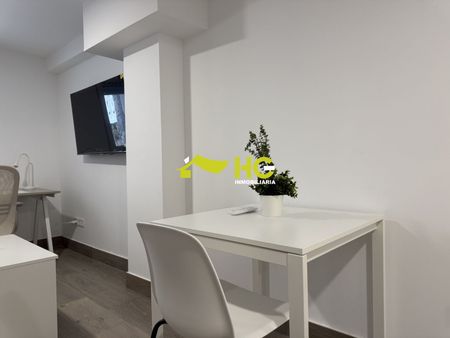 Alquiler Estudio en Urbanización - El Bosque, Villaviciosa De Odón - Photo 3