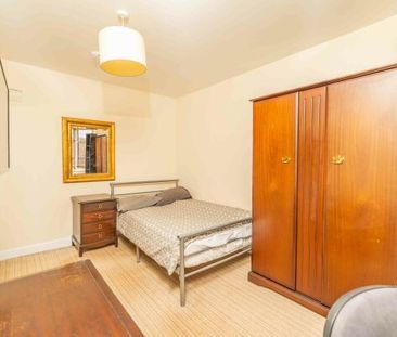 84 Newland Park Drive - Photo 5