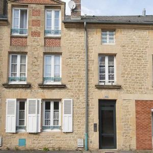 À CHARLEVILLE MEZIERES - Photo 2