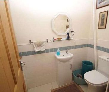 Leaholme Gardens, Slough, Berkshire, SL1 - Photo 3