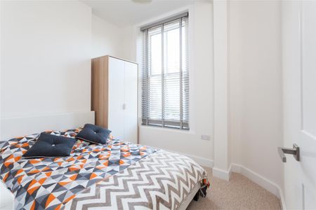 Lismore Road, EASTBOURNE - Photo 3