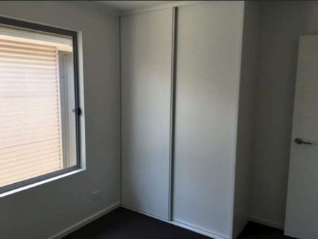 Modern 2-Bedroom Townhouse - Photo 2