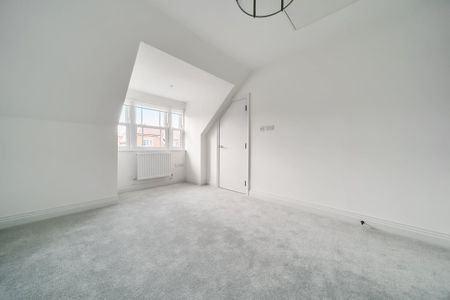 3 bedroom terraced house to rent - Photo 5