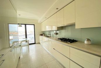 3 Bedroom Apartment with swimming pool, Benfica, Lisboa