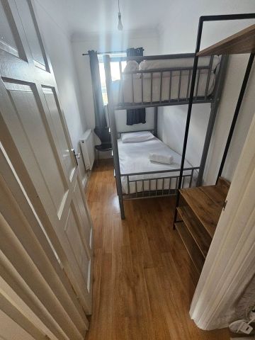 2 Bed Flat, Ponder Street, N7 - Photo 2