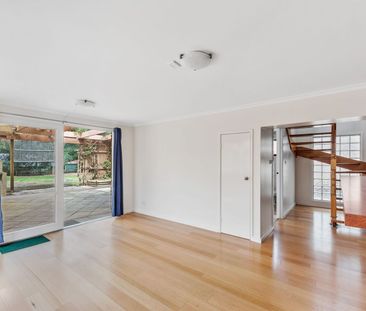 14 Cressy Street, Montmorency - Photo 2