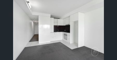 Stylish One-Bedroom Apartment in the Heart of Mitcham - Photo 5