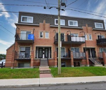 Logement 4 1/2 à louer - Photo 1