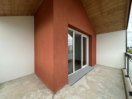 Location Appartement 4 pièces 80m² LUISANT 28600 - Photo 2