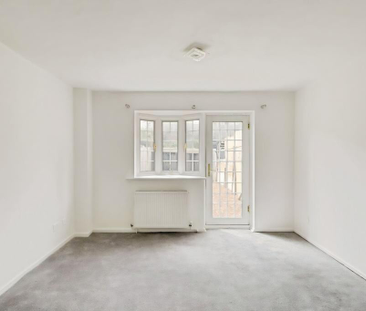 2 bedroom semi-detached house to rent - Photo 2