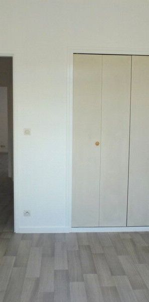 Appartement À Louer 2 Pièces , 33 M² - Photo 2