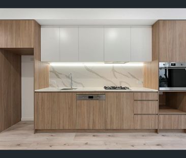 Spacious 1-Bedroom + Study Apartment in Prime Burwood Location - Photo 2