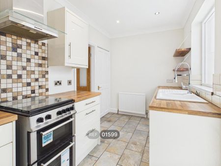 2 bedroom terraced house to rent - Photo 5