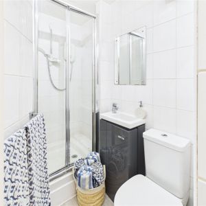 Victoria Street, Berkshire Victoria Street, Berkshire - Photo 2