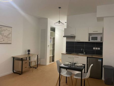 Location appartement Chambéry 73000 1 pièce 19.68 m² - Photo 2