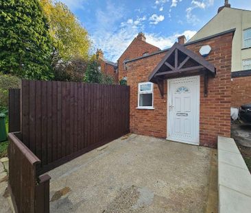 1 bedroom semi-detached house to rent - Photo 5