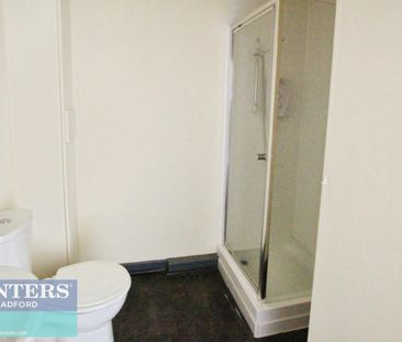 1 bedroom Flat To Let - Photo 3