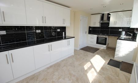 Broadlands Way, Colchester - Photo 3