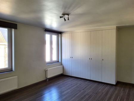 Gerenoveerde woning met twee slaapkamers en groot terras - Photo 4