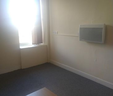 1 Bed Flat, Midlock Street, G51 - Photo 1