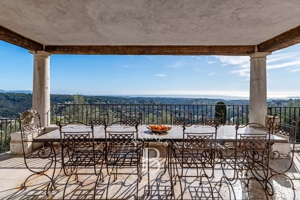 Vence - Exceptionnel mas en pierre avec vue panoramique mer et collines - Photo 1