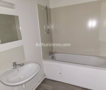 Location Appartement 4 pièces 59 m2 à Lons-le-Saunier - Photo 4