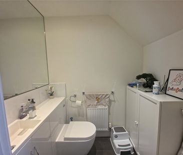 Lulworth Place, Epsom, Surrey, KT19 8GQ - Photo 6