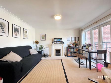 3 bedroom apartment - Photo 5