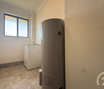 Newly Renovated 2 Bedroom Unit, Located in Fairfield! - Photo 2