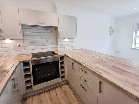 2 bedroom apartment to rent - Photo 5