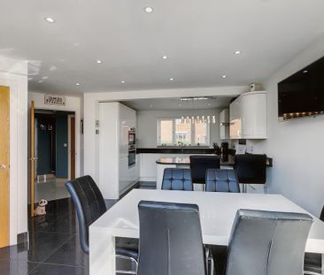 3 bedroom terraced house to rent - Photo 4