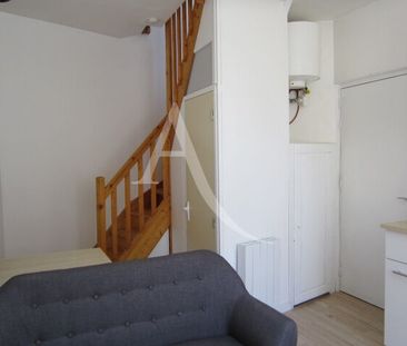 Location Appartement 2 pièces 27m² FONTENAY LE COMTE 85200 - Photo 1