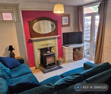 3 bedroom semi-detached house to rent - Photo 2
