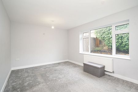 3 bedroom Detached House to rent - Photo 4