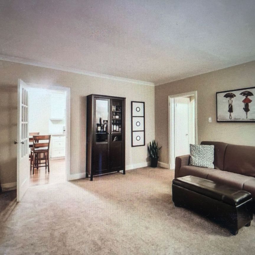 For Lease - 1217 Avenue Road Unit# 4, Toronto, Ontario - Photo 1