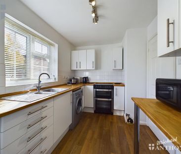 2 bedroom semi-detached house to rent - Photo 4