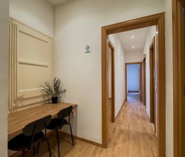 Carrer dOccident, L'Hospitalet de Llobregat, Catalonia - Photo 5