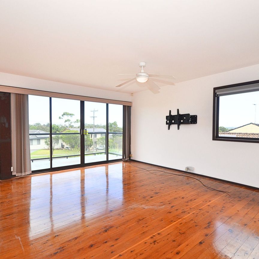 Renovated Double- Storey Home - Photo 1