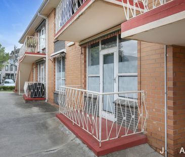 2/99 Verdon Street, Williamstown, Vic 3016 - Photo 5