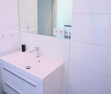 alle Kosten inkusive! Top- möblierte, kernsanierte Wohnung - Photo 2