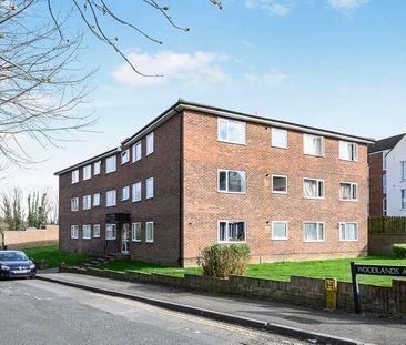 The Glen, Woodlands Road, Redhill, Surrey, RH1 - Photo 6