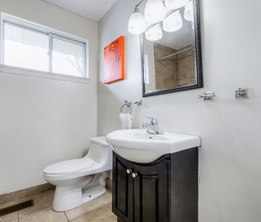 For Lease - 530 Lees Lane, Oakville, Ontario - Photo 2