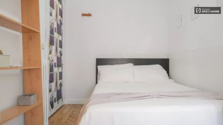 Single Bed in Room in a shared 10-bedroom apartment for rent in Arapiles. - Foto 5