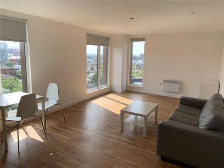 2 bedroom flat to rent - Photo 2