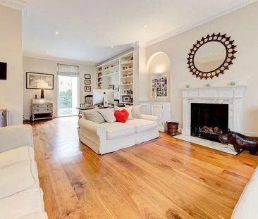 3 bedroom flat in London - Photo 3