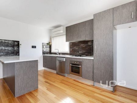 UPMARKET TOWN "HOME" IN PRESTIGE LOCALE, TOTALLY MAINTENANCE FREE! - Photo 5