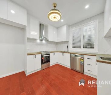 “Modern Comfort & Convenient Inner-West Living” - Photo 5